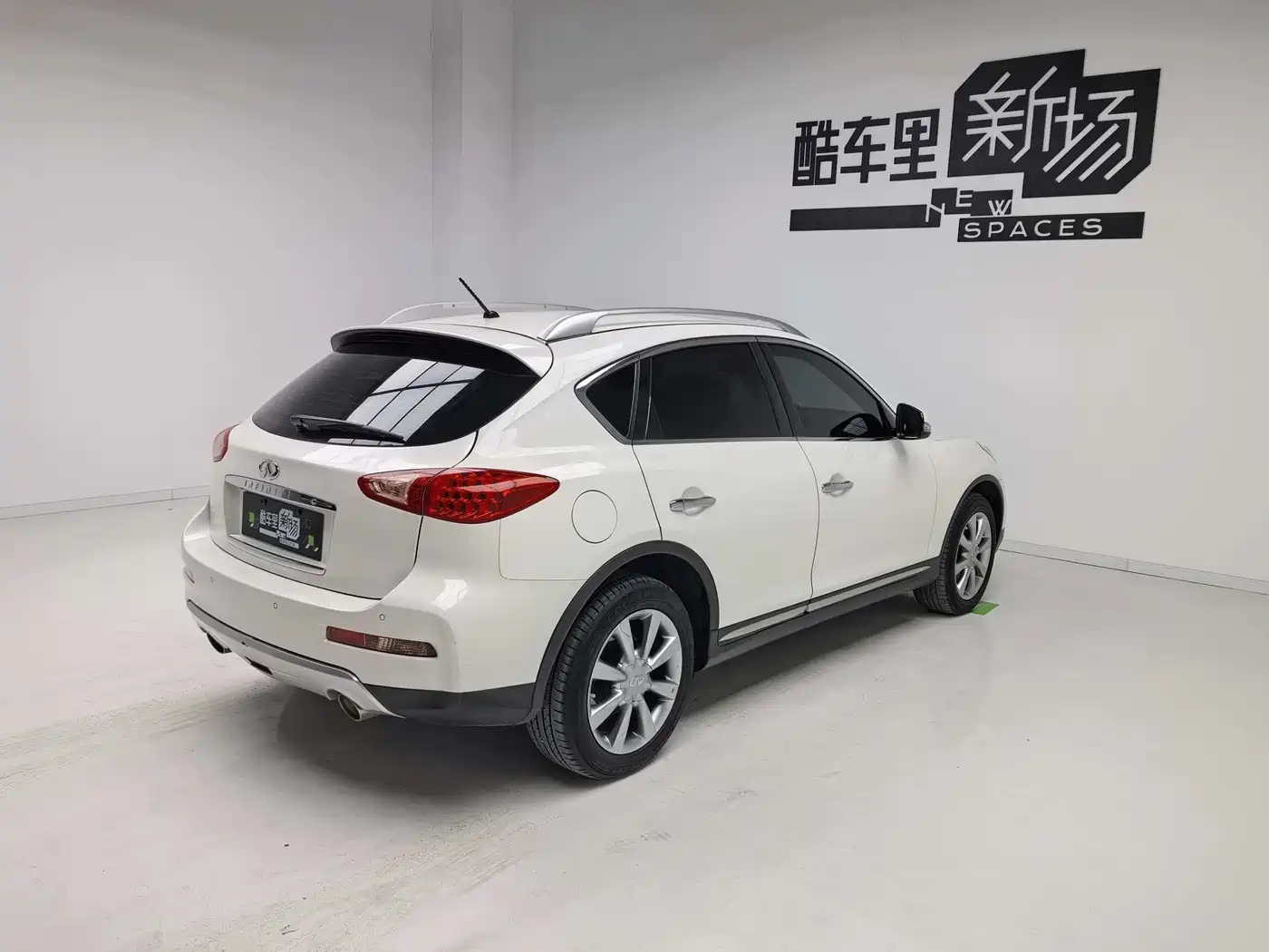 Infiniti QX50 2018 2015 2.5L Enjoyment Edition