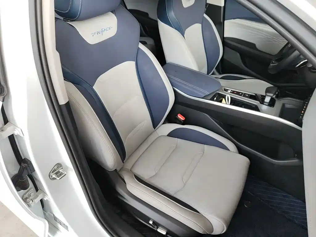 Фото 25 - Geely Preface