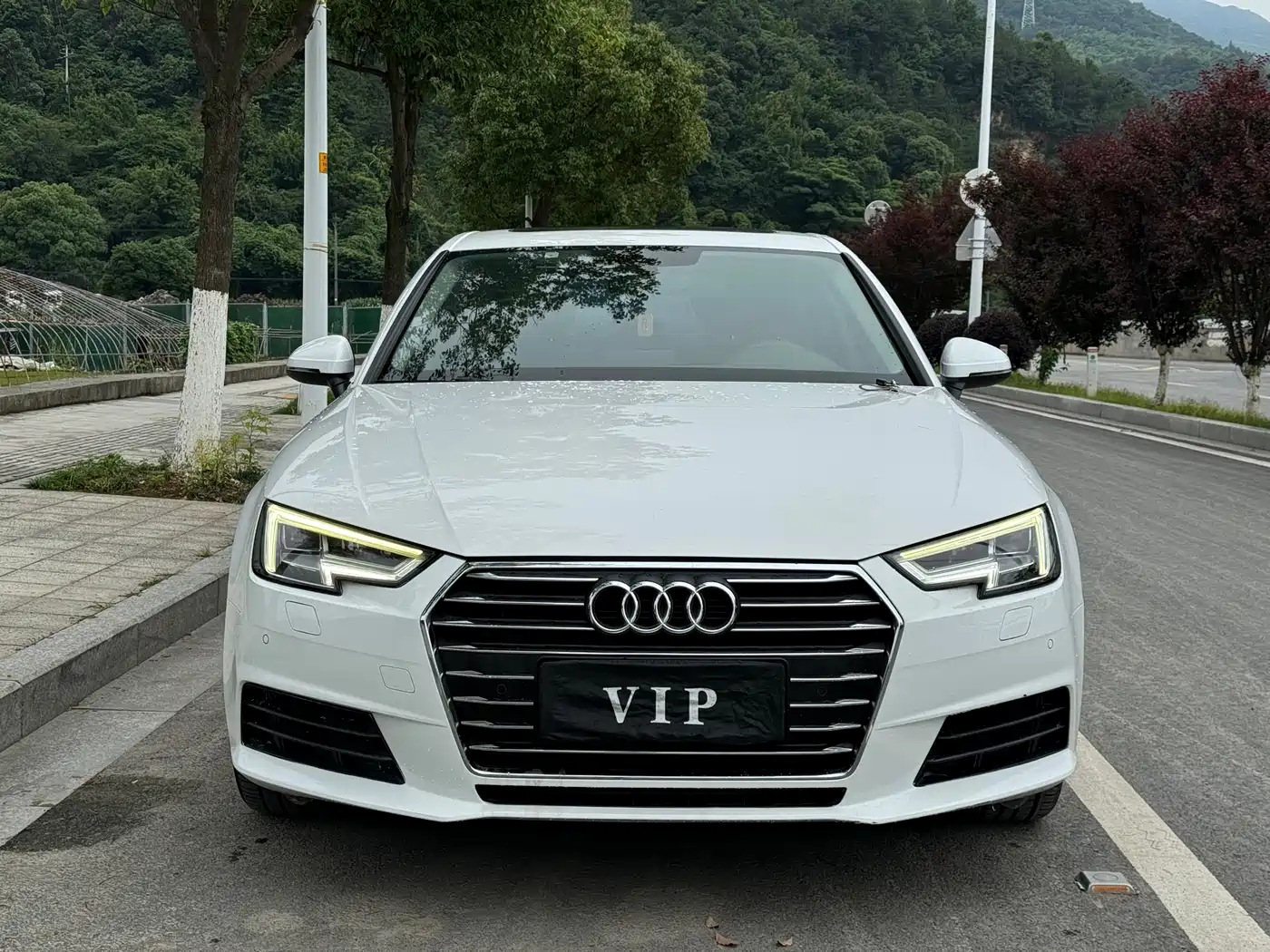 Audi A4L 2017 40 TFSI Fashion Edition фото 2