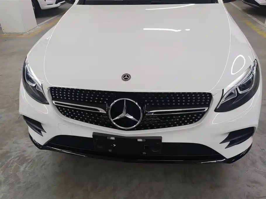 Mercedes-Benz GLC Coupe 2018 GLC 200 4MATIC Coupe SUV фото 2