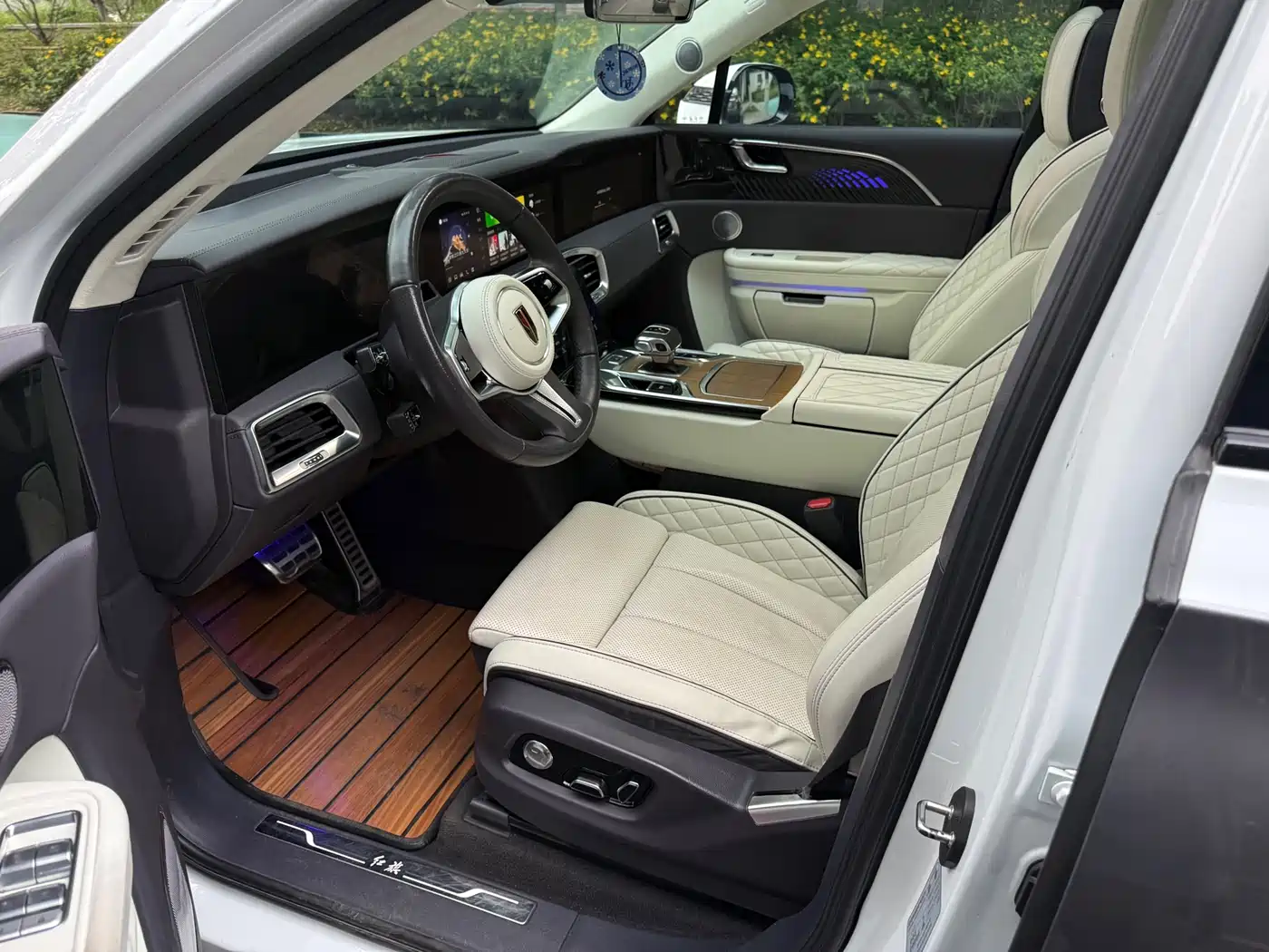 Hongqi E-HS9 2021 510km Flagship Edition 4-seater фото 7