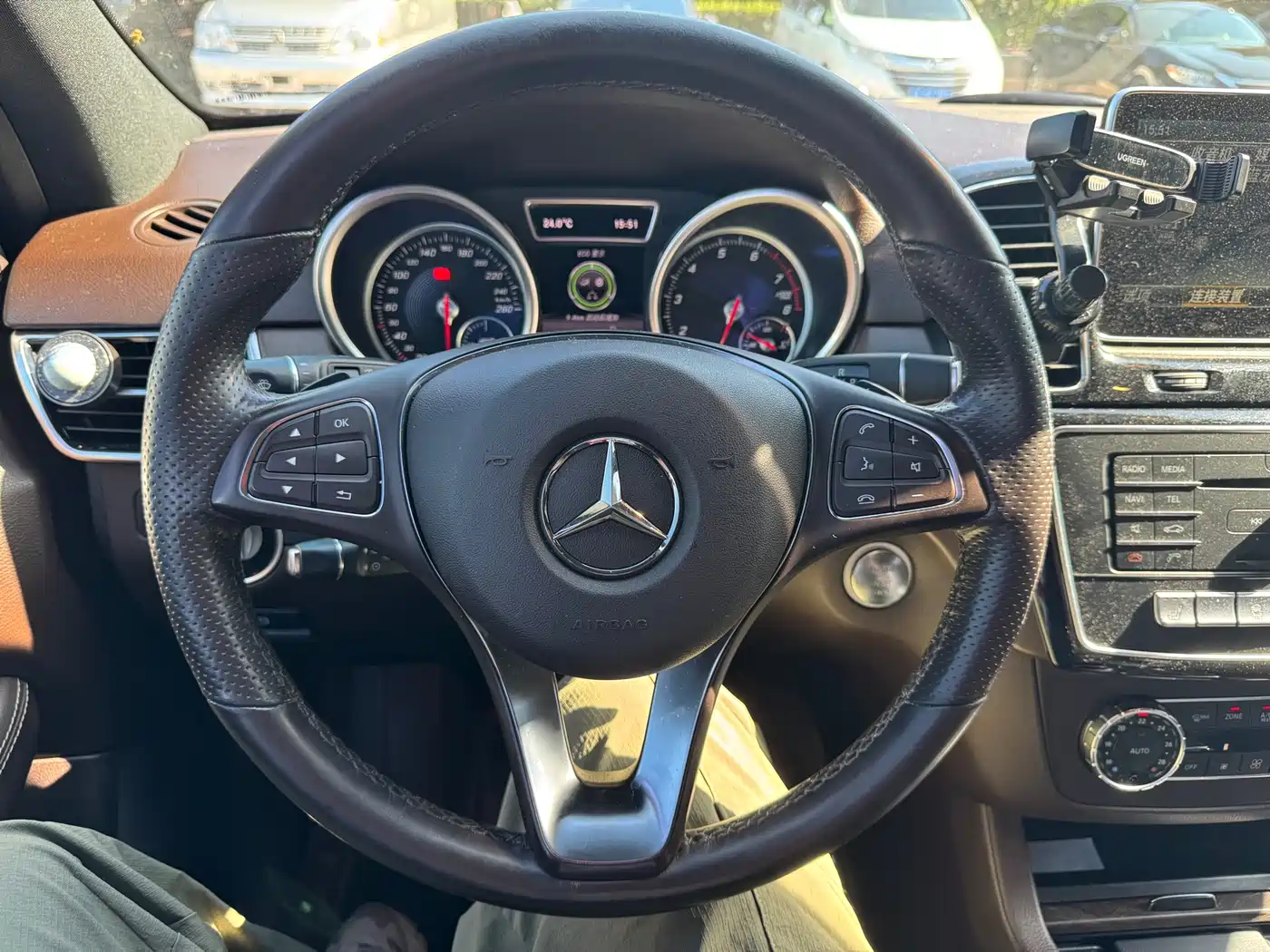 Mercedes-Benz GLE 2015 GLE 400 4MATIC фото 25