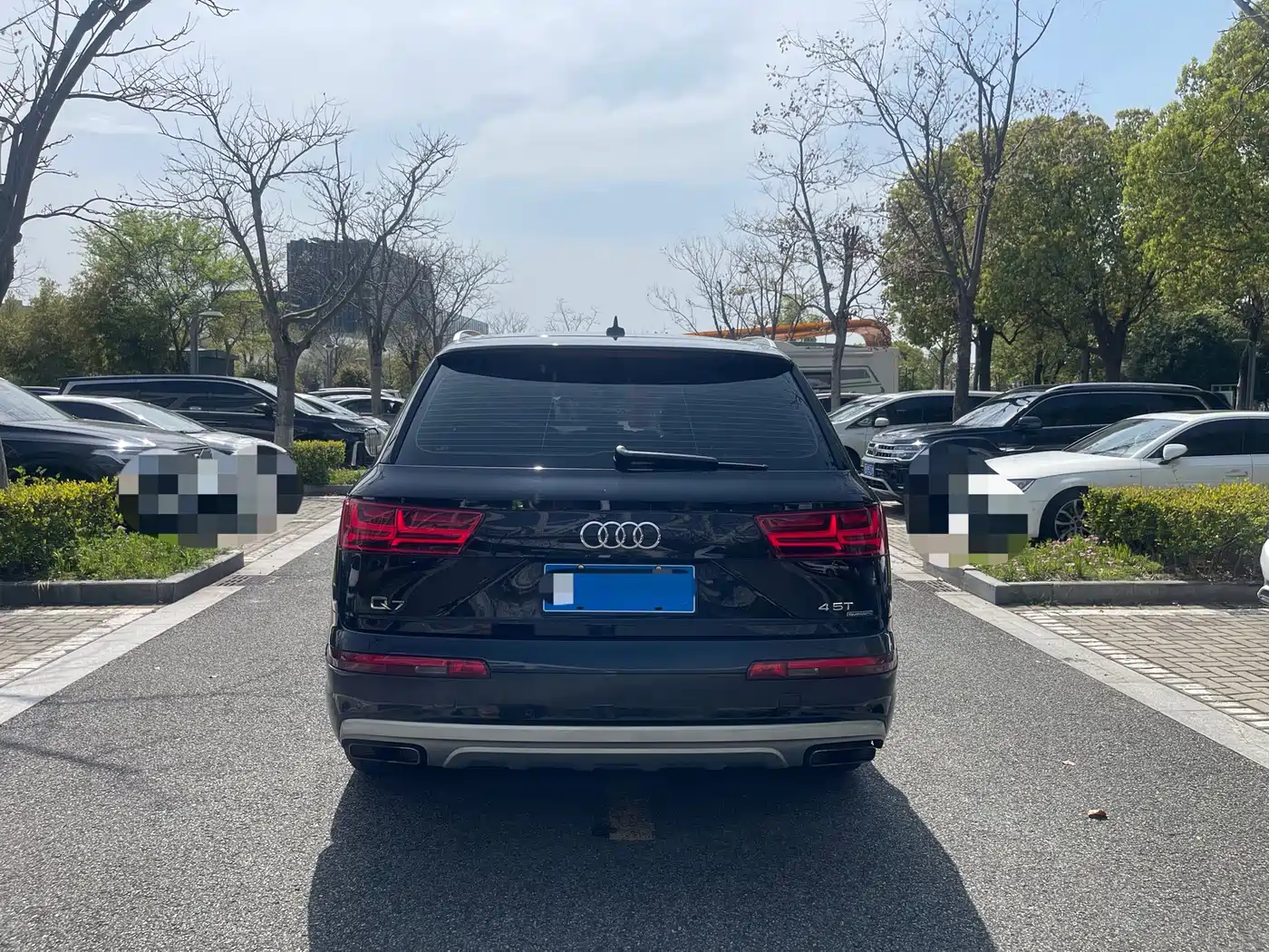 AUDI Q7