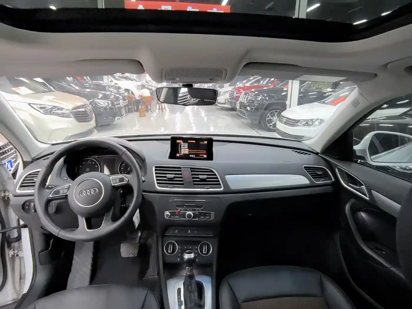 Audi Q3 2018 30 TFSI Fashion Collector's Edition фото 7