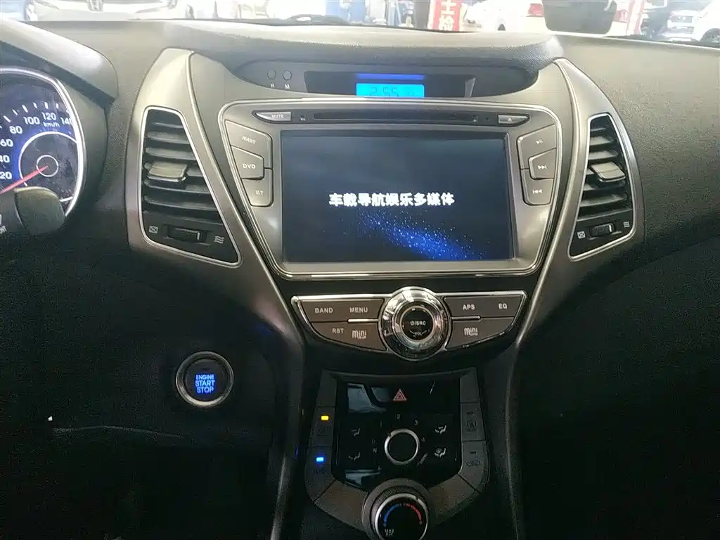 Hyundai Langdong 2015 1.6L Manual Premium фото 5