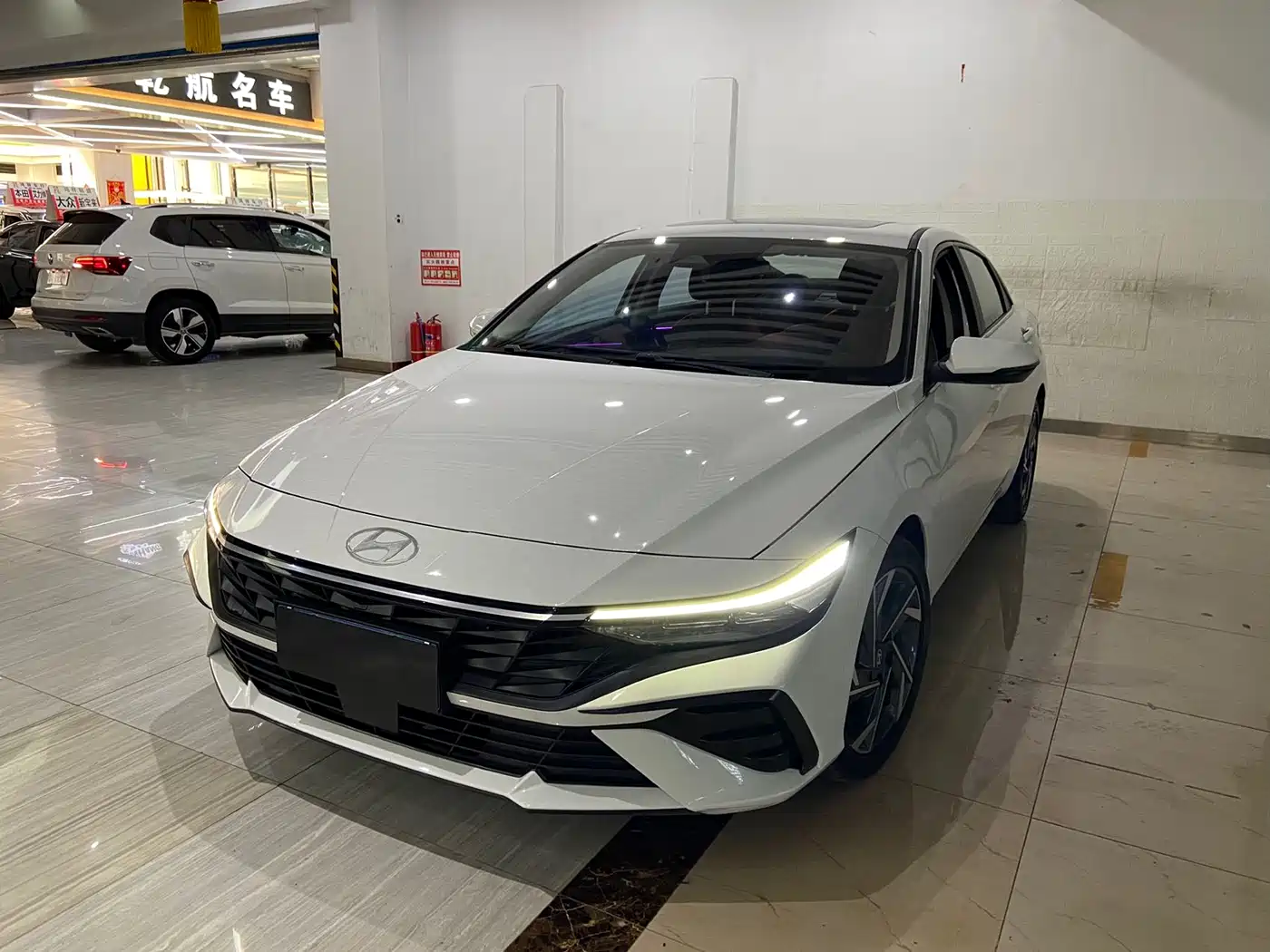 Hyundai Elantra 2023 Model 1.5L CVT LUX Premium Edition