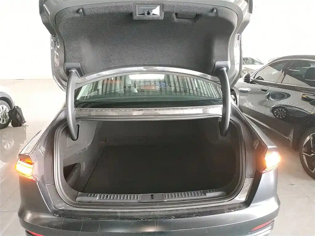 Lincoln Z 2024 2024 2.0T Premium Edition