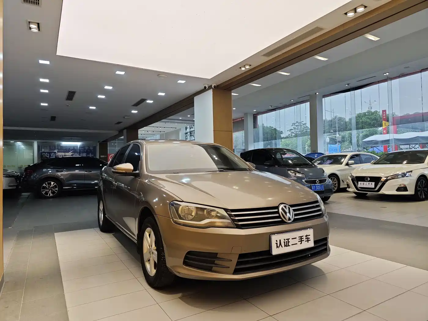 Volkswagen Bora 2015 Quality Edition 1.6L Automatic Fashion фото 4