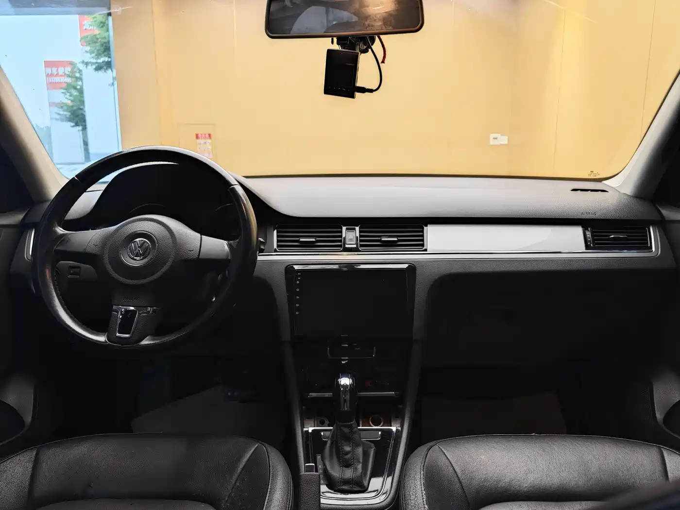 Volkswagen Bora 2015 Quality Edition 1.6L Automatic Fashion фото 19