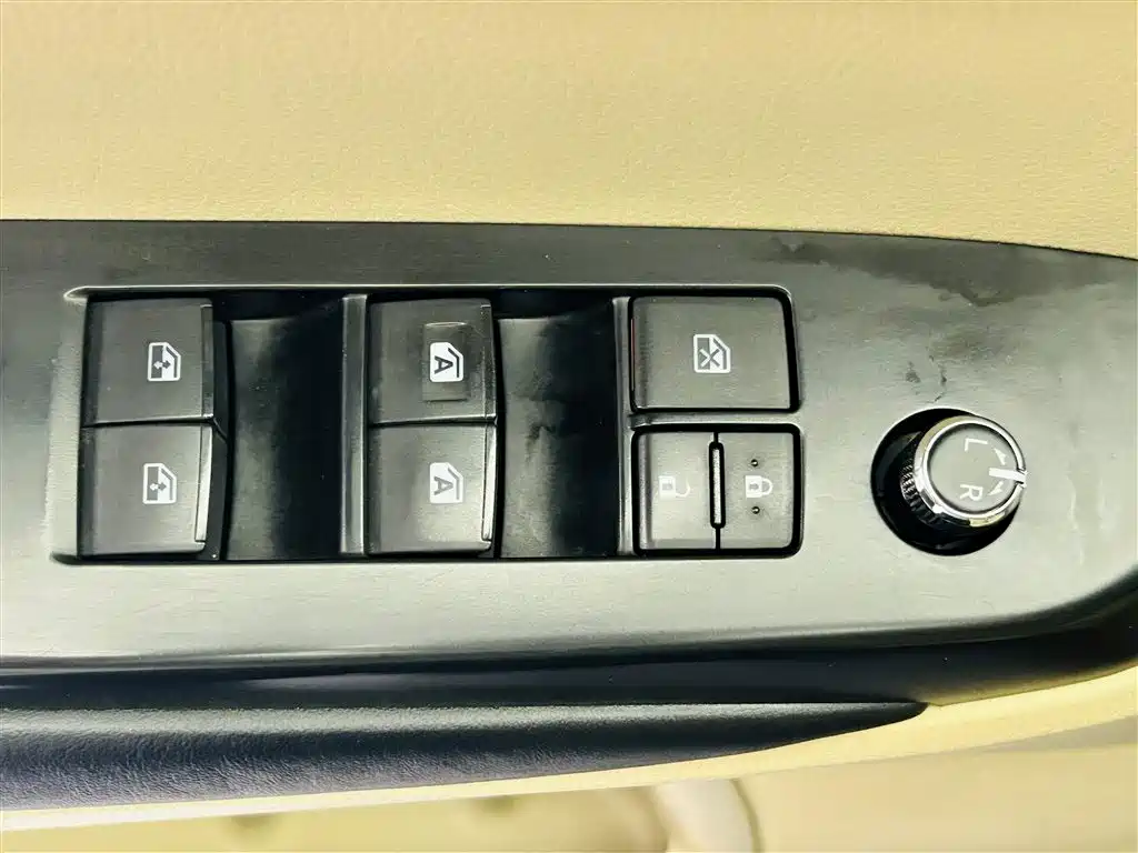 Toyota Highlander 2018 2.0T 4WD Elite 7-seater (China V) фото 18