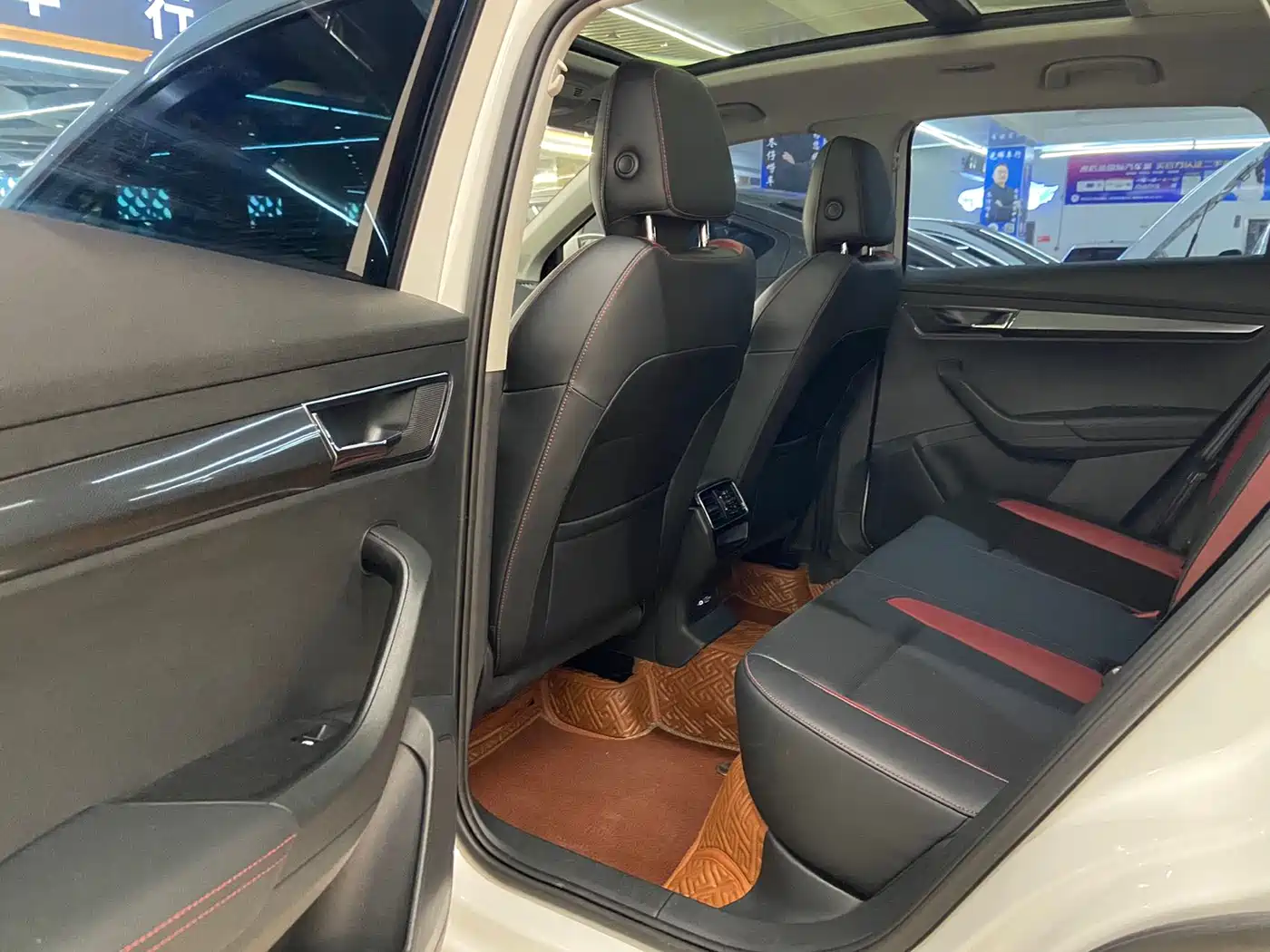 Škoda Karoq 2022 TSI280 Luxury Edition фото 8