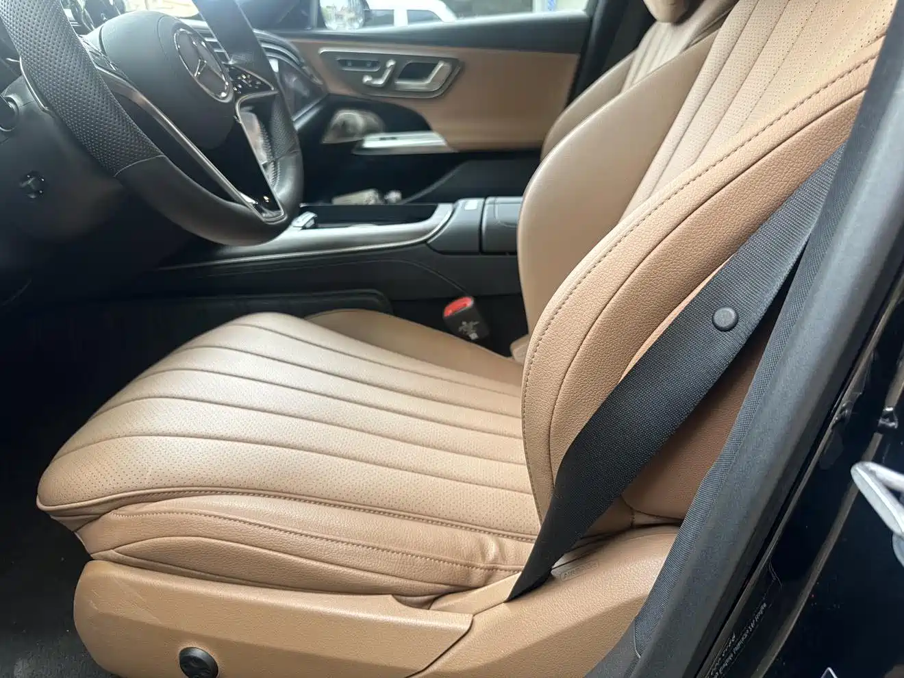 Mercedes-Benz E-Class 2024 E 300 L Premium фото 8