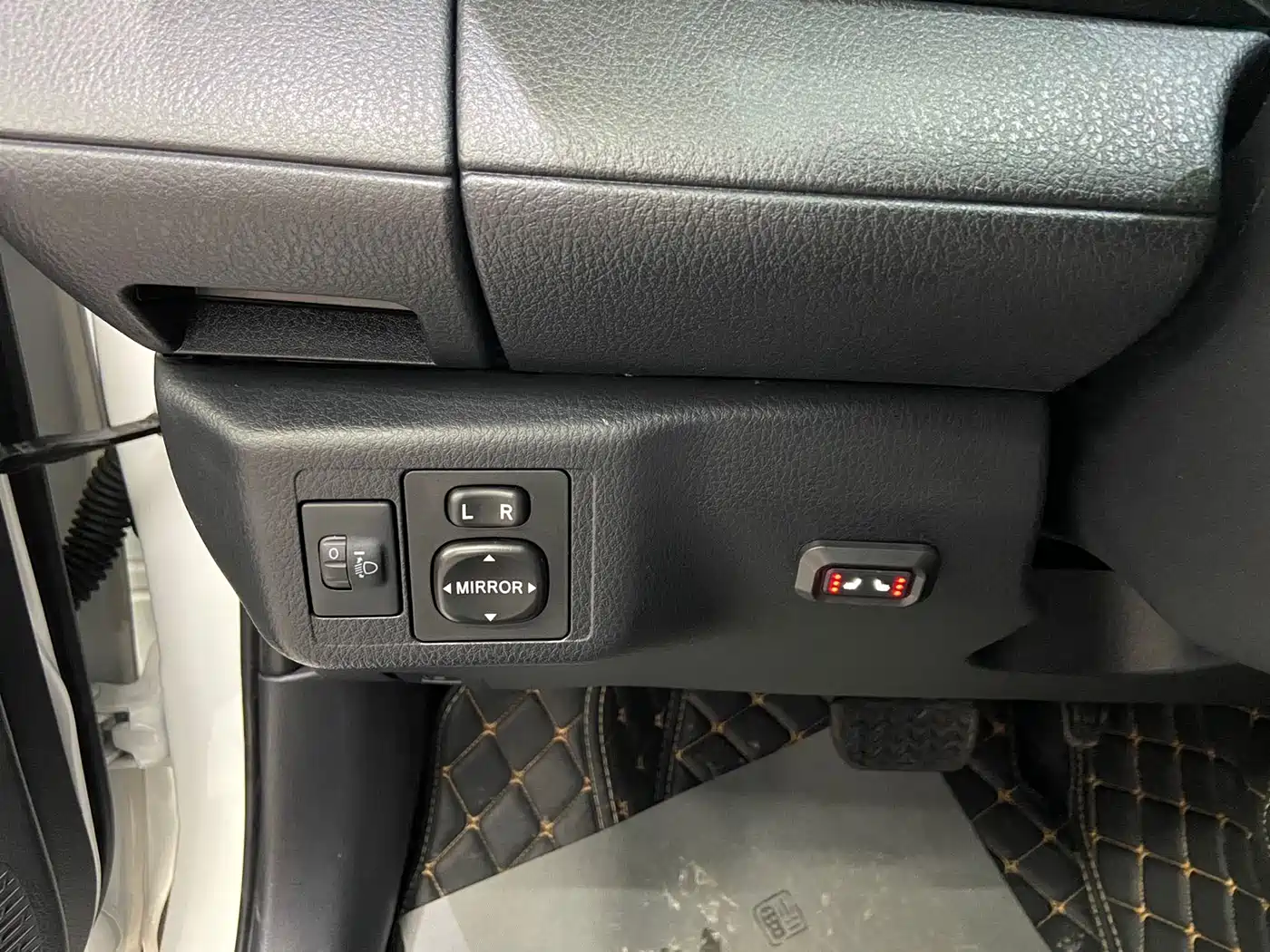 Toyota YARiS L Zhi Xuan 2022 Zhi Xuan X 1.5L CVT Luxury PLUS Edition фото 15