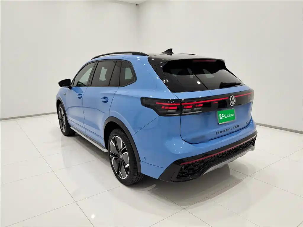 Volkswagen Tiguan L 2024 PRO 380TSI 4WD R-Line Premium Edition фото 5