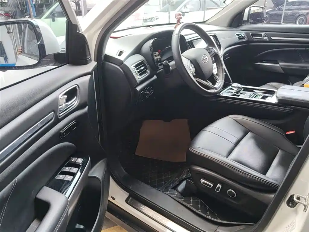 GAC Trumpchi Trumpchi GS8 2020 390T 2WD Luxury Smart Connect Anniversary Edition (7-Seater) фото 16