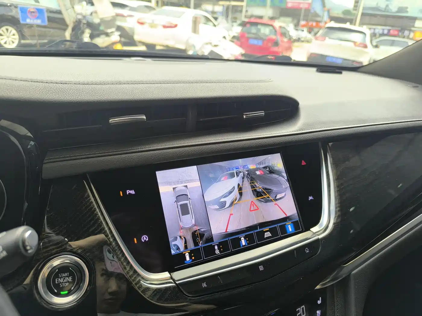Cadillac XT6 2021 2.0T 6-seater 4WD Luxury фото 15