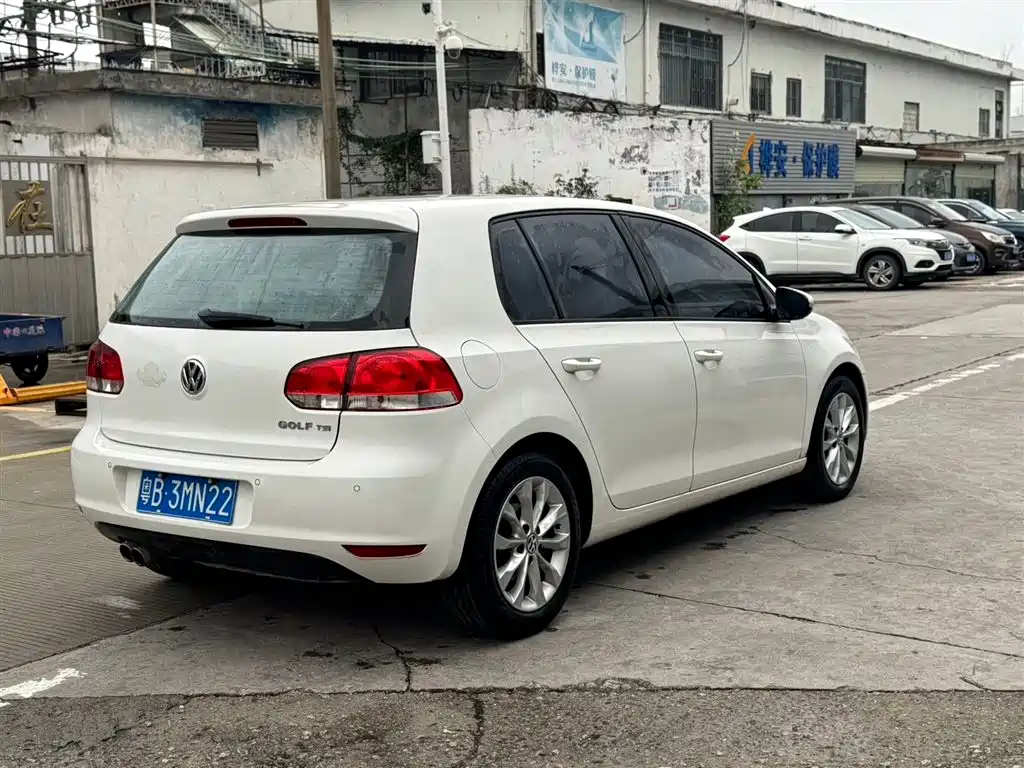 Volkswagen Golf 2012 1.4TSI Automatic Luxury фото 9