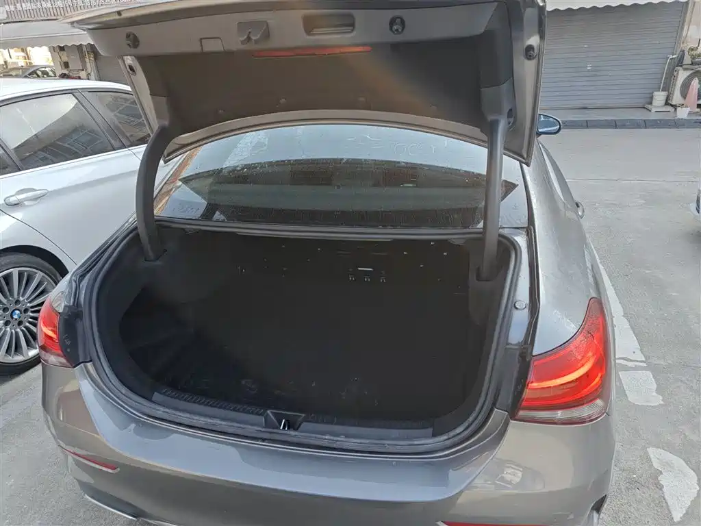 Mercedes-Benz A-Class 2021 Facelift A 180 L Sport Sedan фото 19