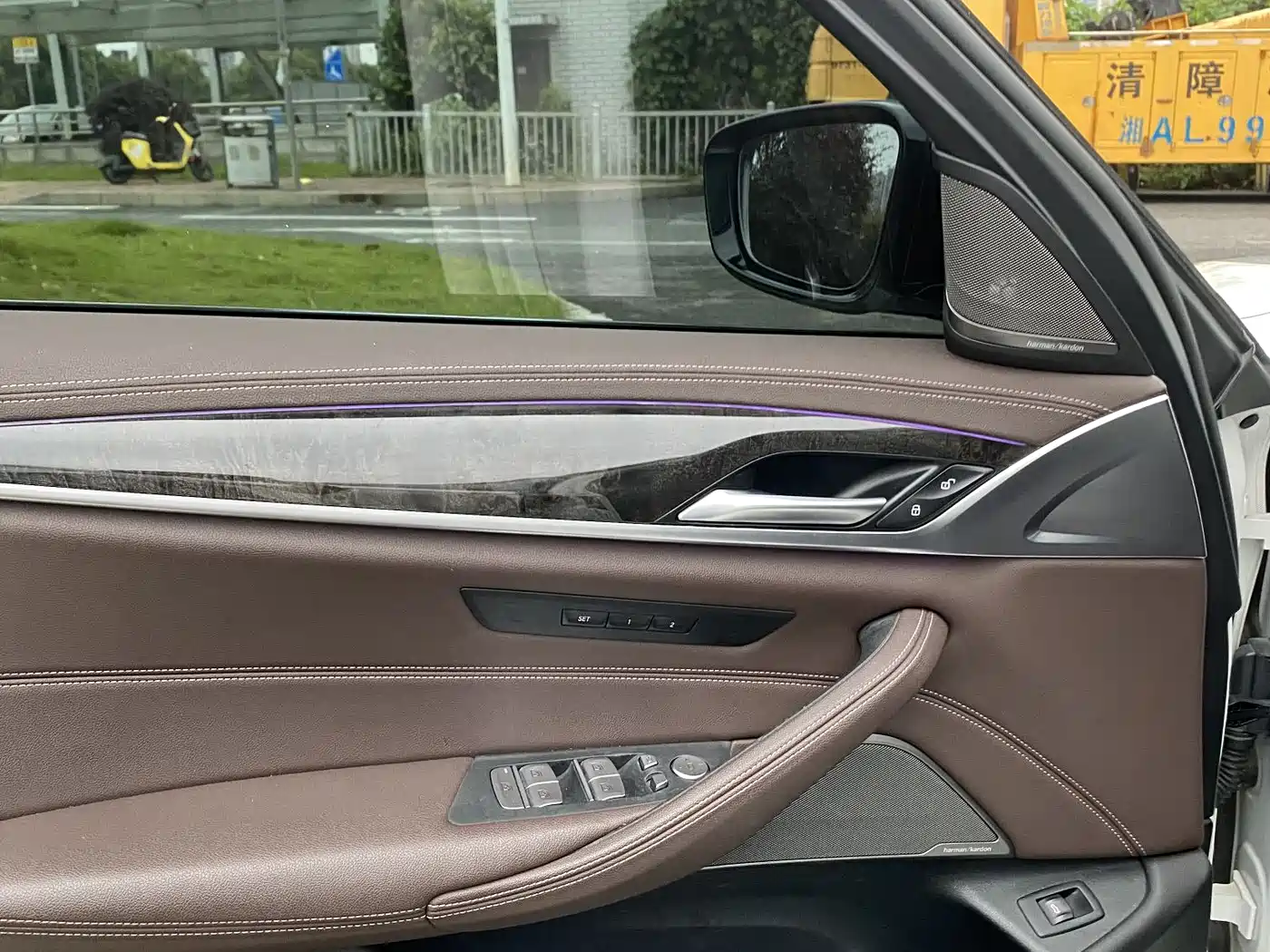 BMW 5 Series 2020 525Li M Sport Package фото 10