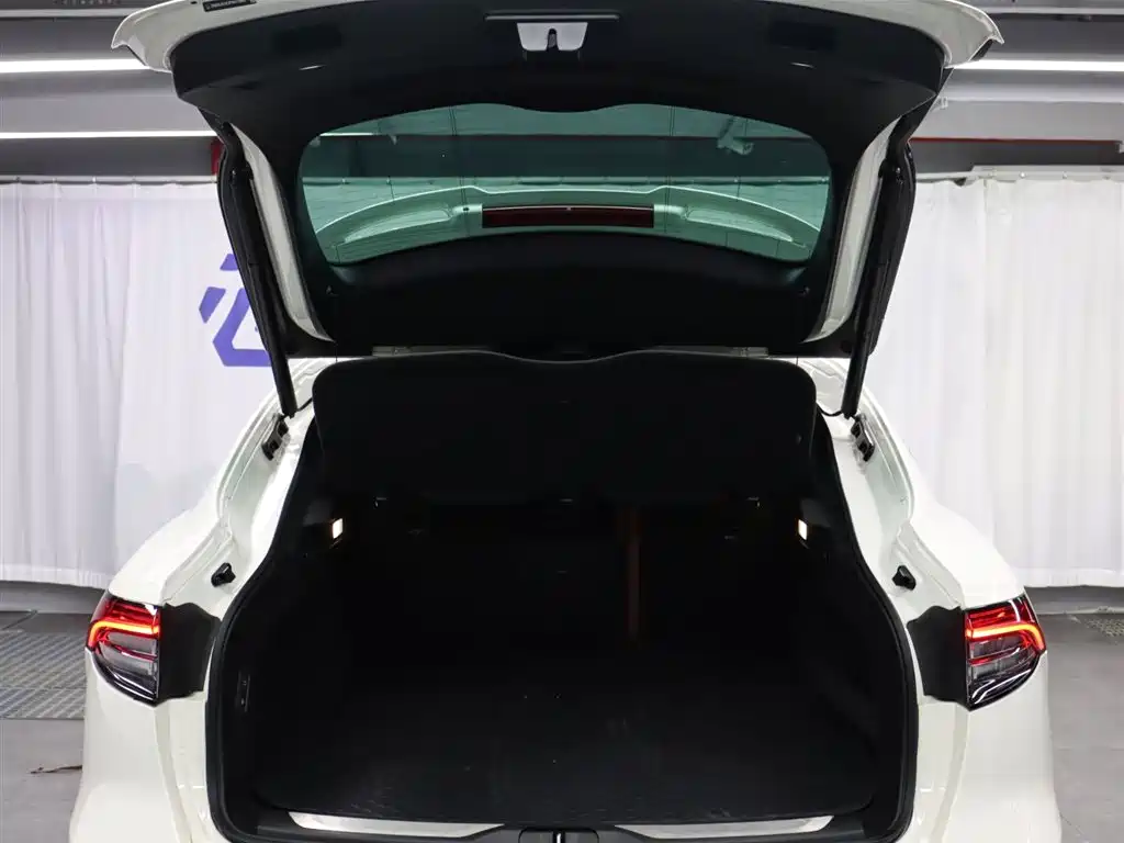 Maserati Levante 2023 3.0T Modena фото 24