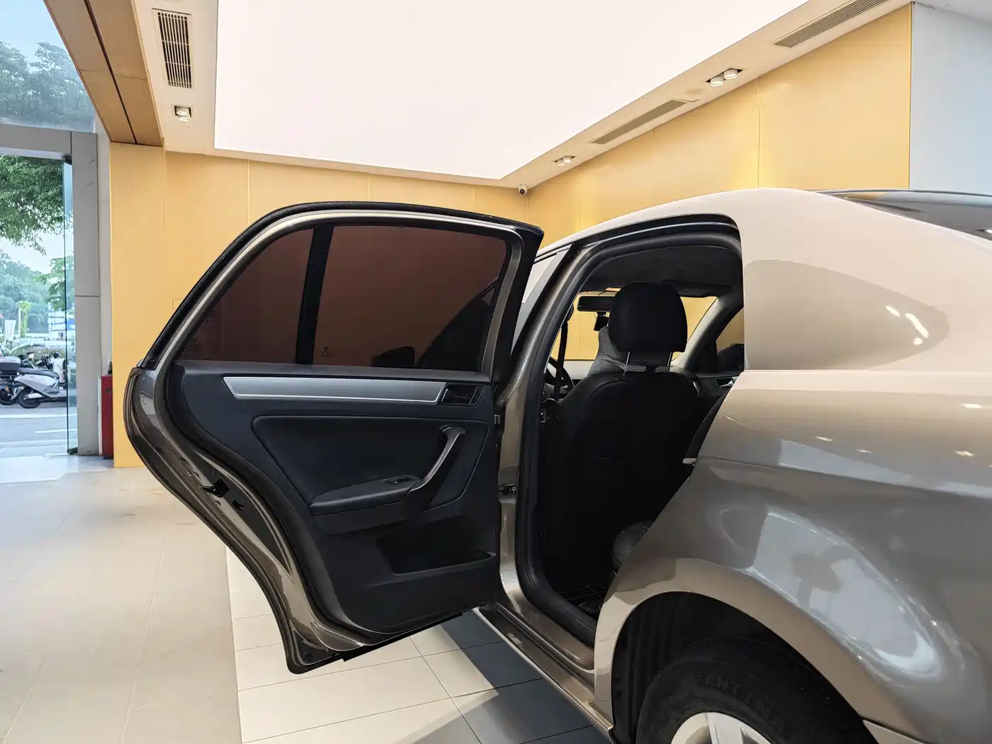 Volkswagen Bora 2015 Quality Edition 1.6L Automatic Fashion фото 20