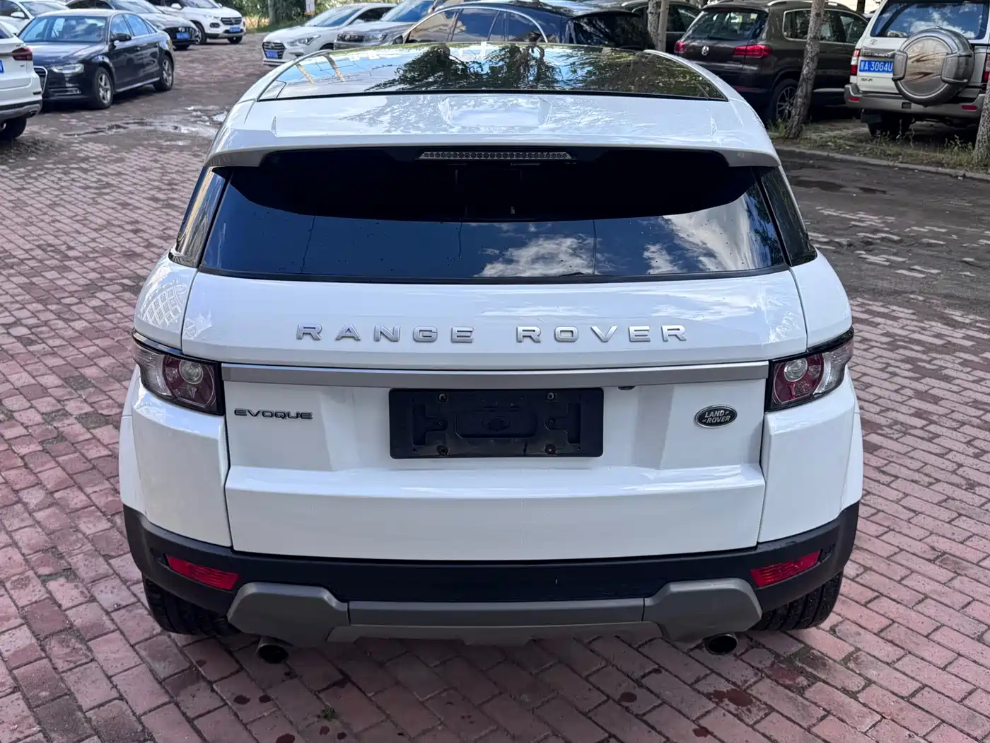 Land Rover Range Rover Evoque (Import) 2015 2014 2.0T 5-door Brilliance Premium