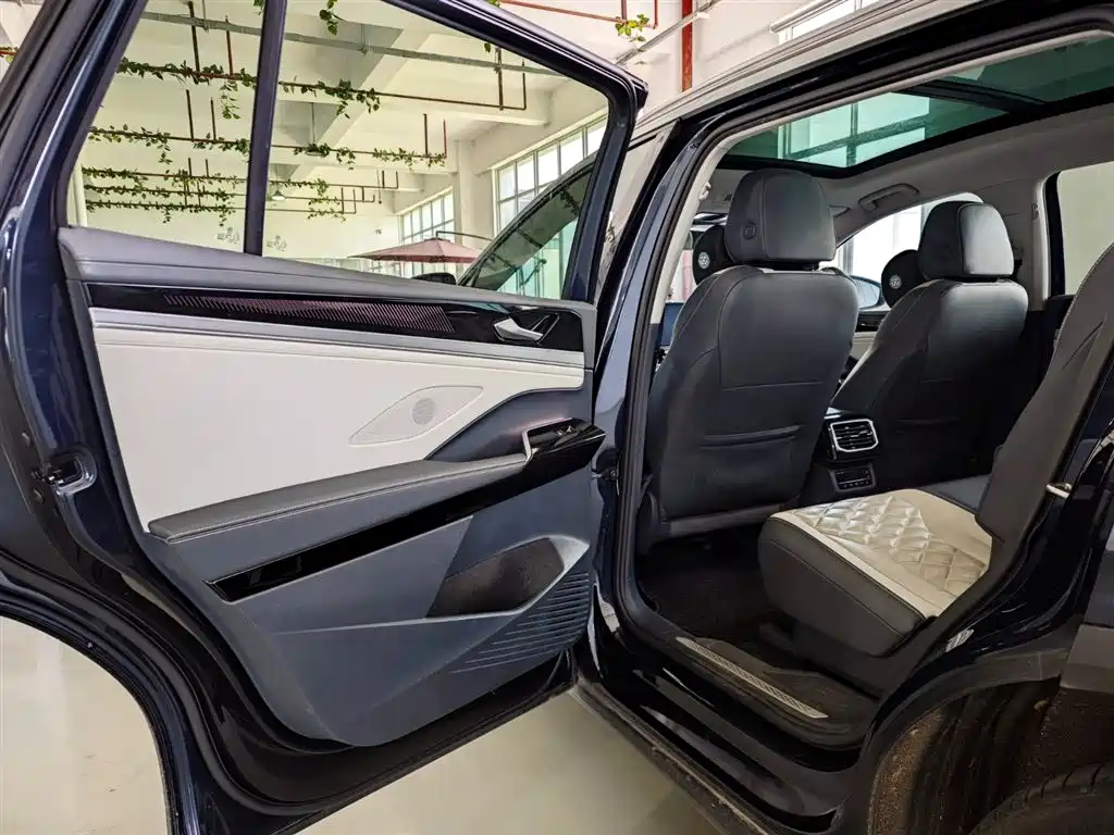 Volkswagen ID.6 CROZZ 2021 Long Range PRO Version фото 20