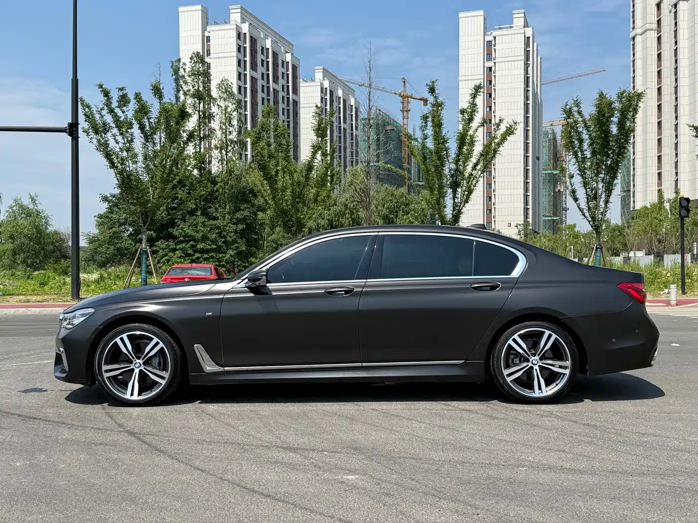 BMW 7 Series 2018 740Li xDrive Premium Type M Sport Package фото 4