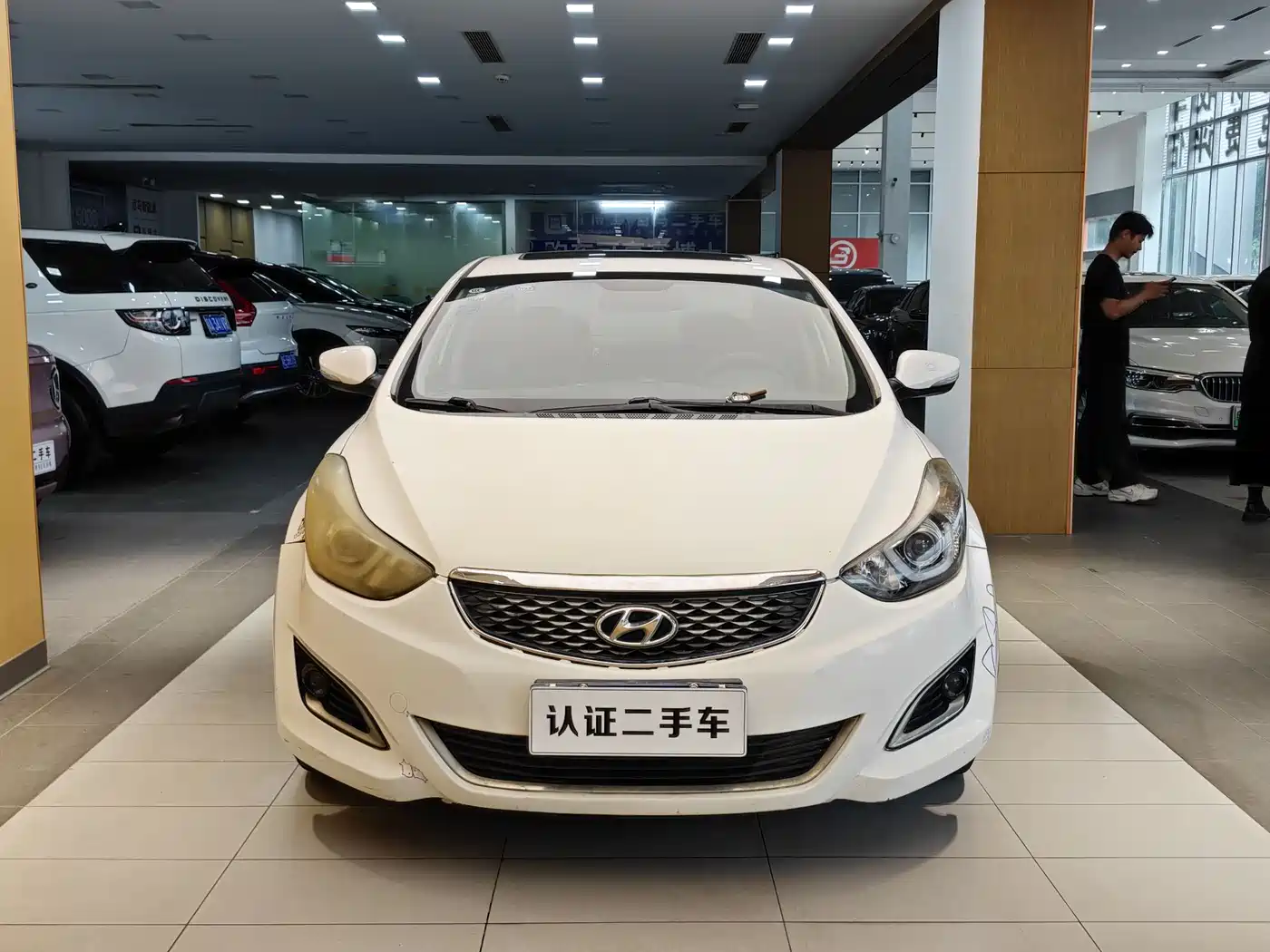 Hyundai Langdong 2016 1.6L Automatic Premium Edition фото 3