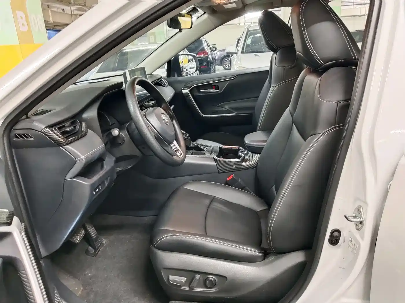 Toyota RAV4 Rongfang 2021 2.0L CVT 2WD Trend PLUS фото 9