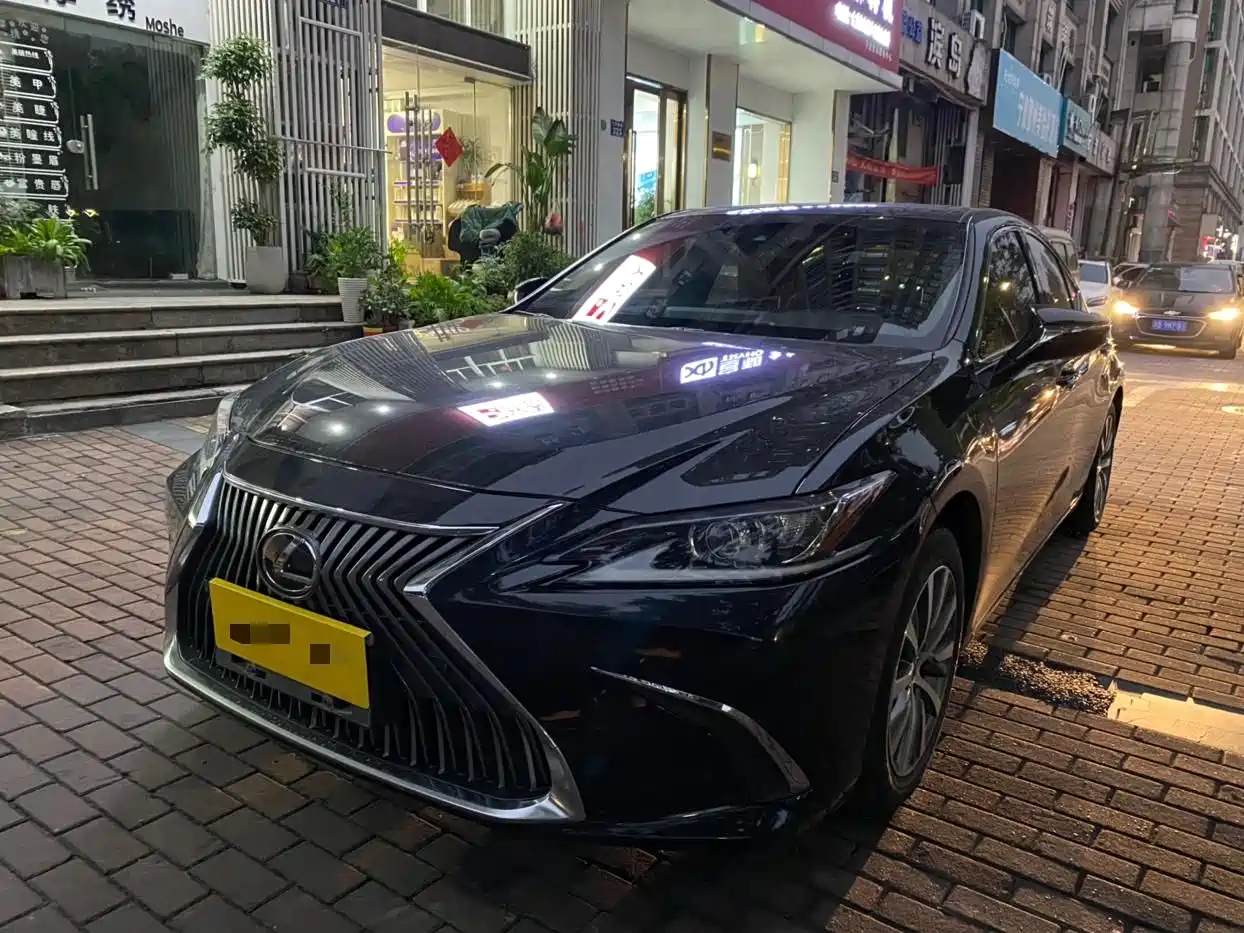 Lexus ES 2020 200 Excellence