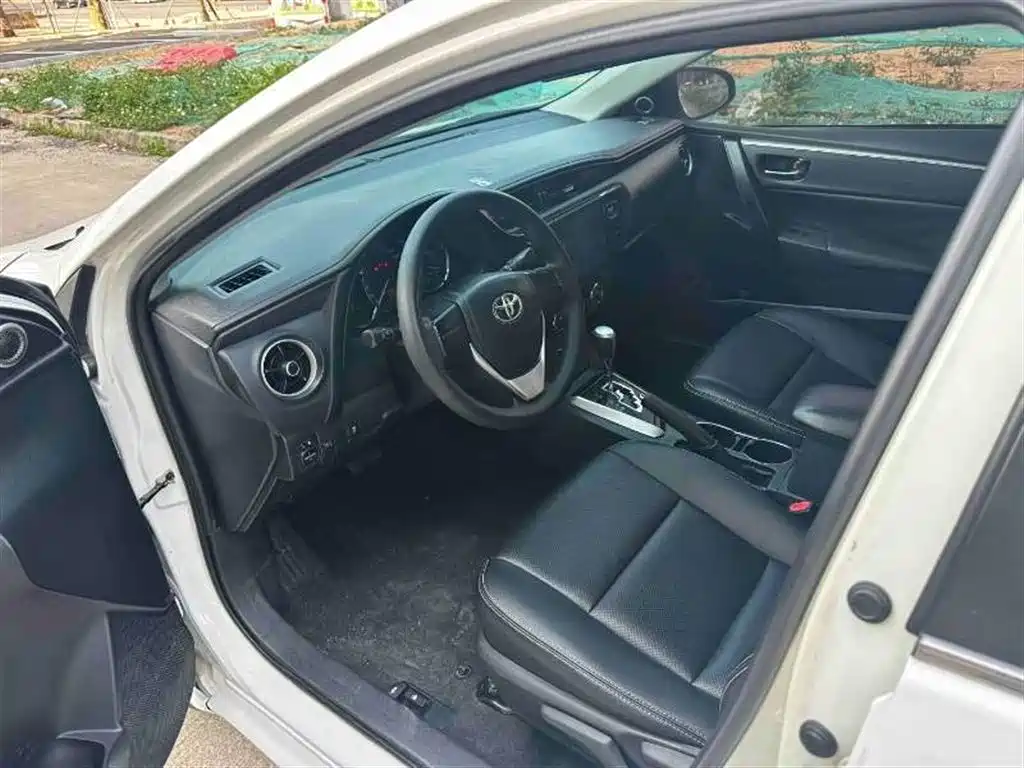 Toyota Corolla 2017 Facelift 1.2T S-CVT GL фото 4