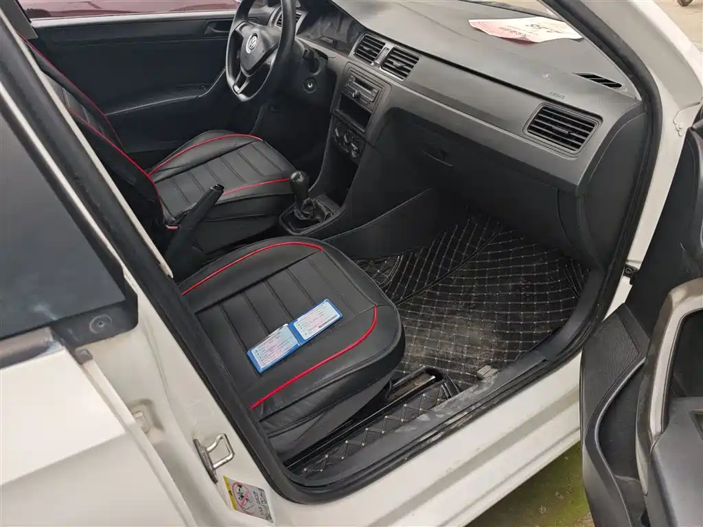 Volkswagen Santana 2016 1.6L Manual Trend Edition фото 25