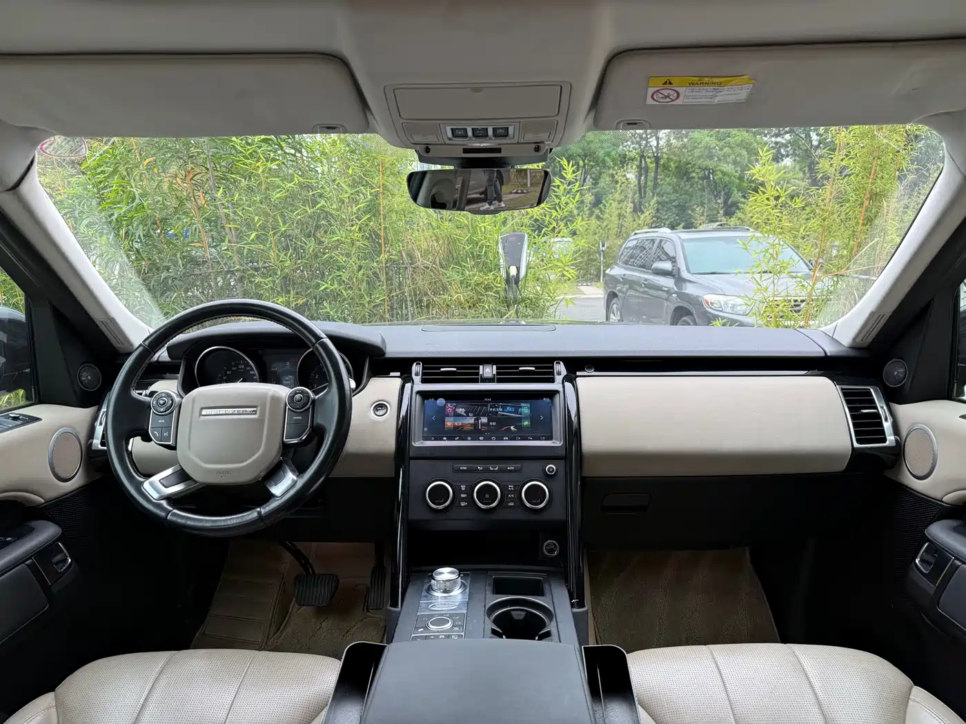 Land Rover Discovery 2017 3.0 SC V6 SE фото 17