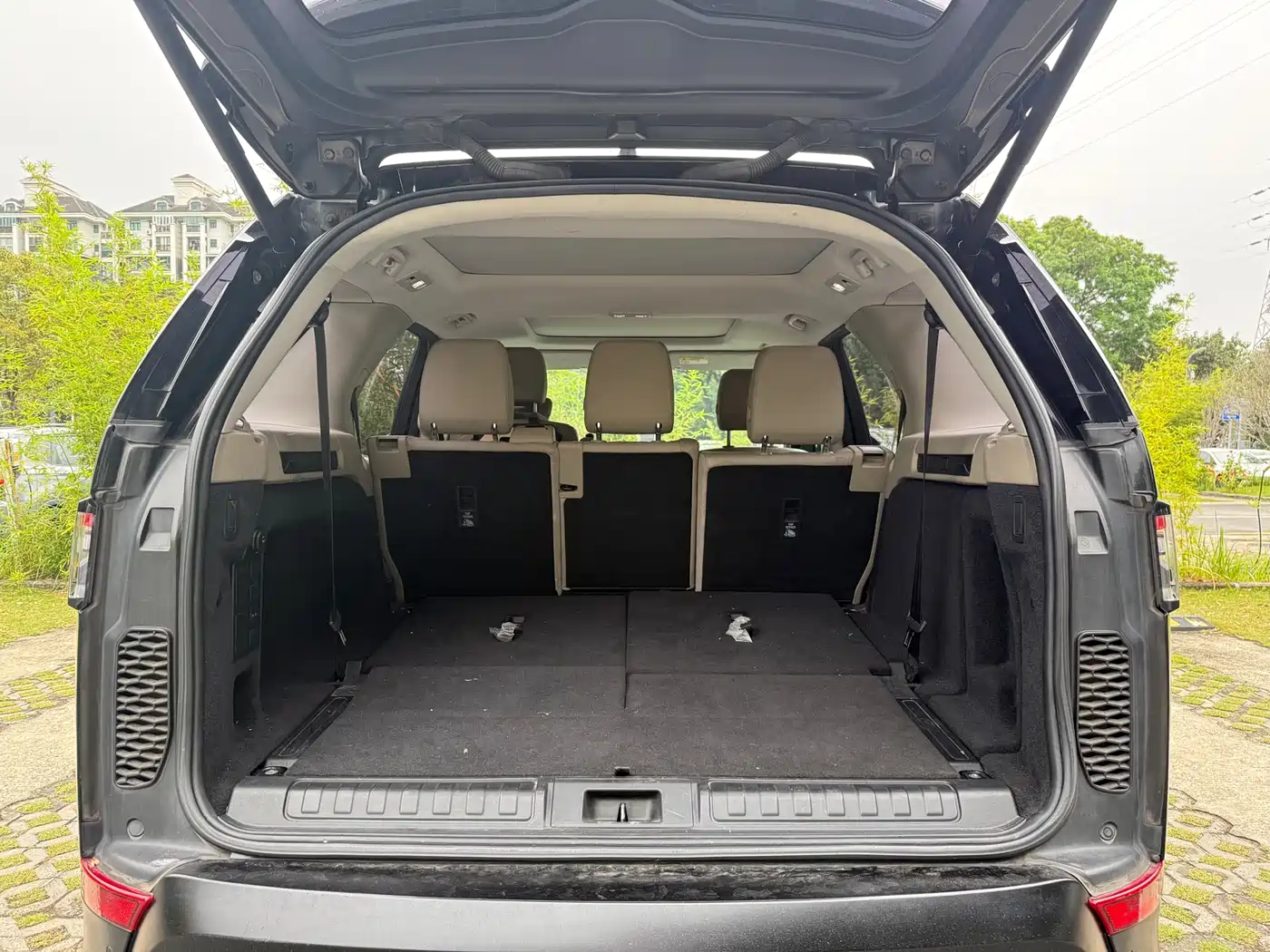 Land Rover Discovery 2017 3.0 SC V6 SE фото 13