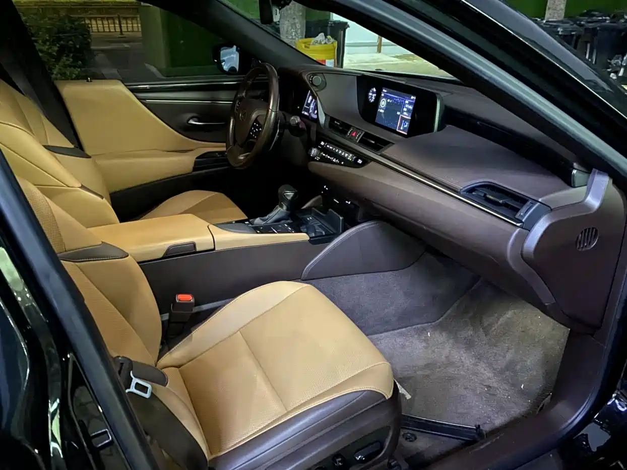 Lexus ES 2020 200 Excellence фото 6