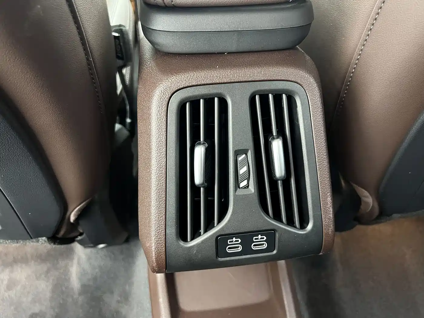BMW X1 2023 sDrive20Li X Design Package фото 17