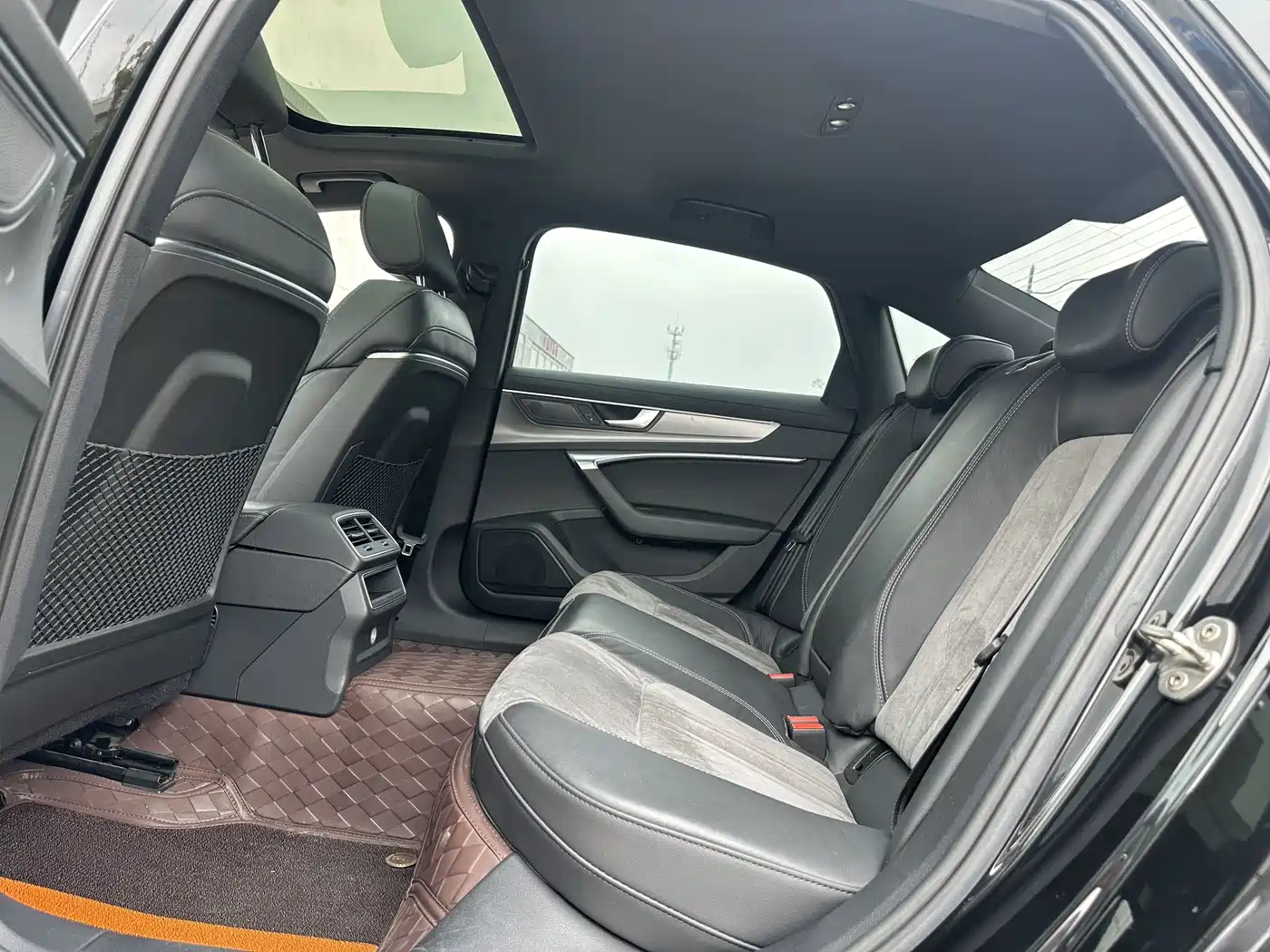 Audi A6L 2021 40 TFSI Luxury Sport фото 14