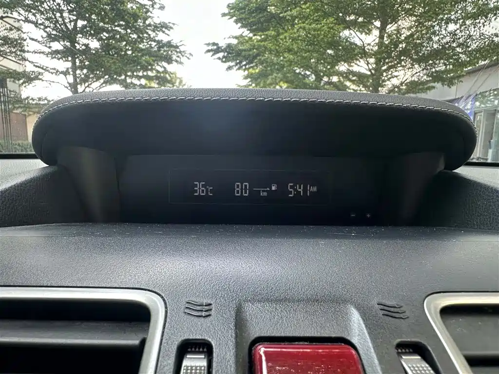 Subaru Forester 2016 2.0i Fashion Navigation Edition фото 16