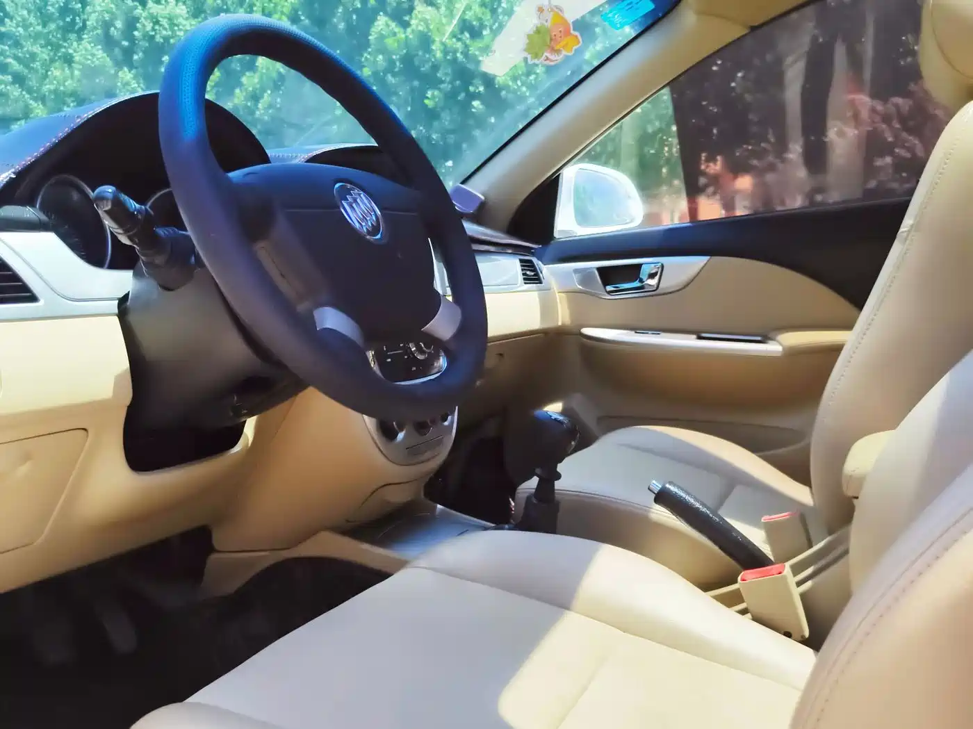 Buick Excelle 2013 1.5L Manual Classic Edition фото 19