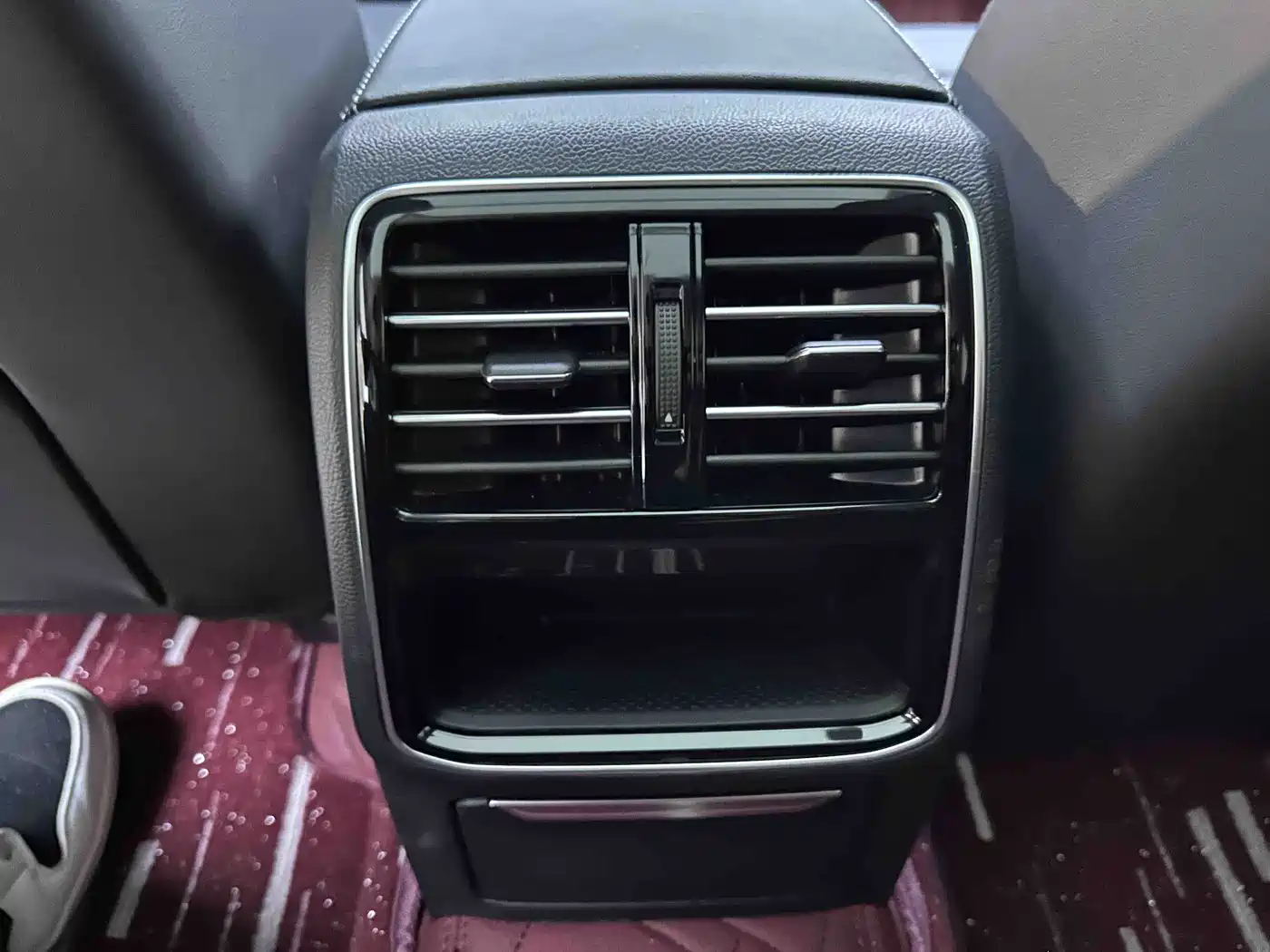 Volkswagen Magotan 2023 2 Million Units Commemorative Edition 280TSI DSG Comfort фото 14