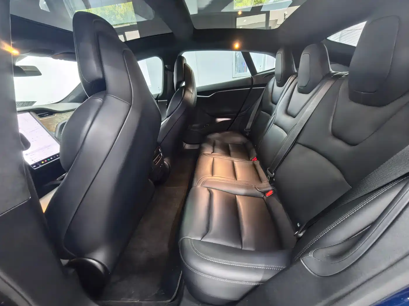 TESLA MODEL S