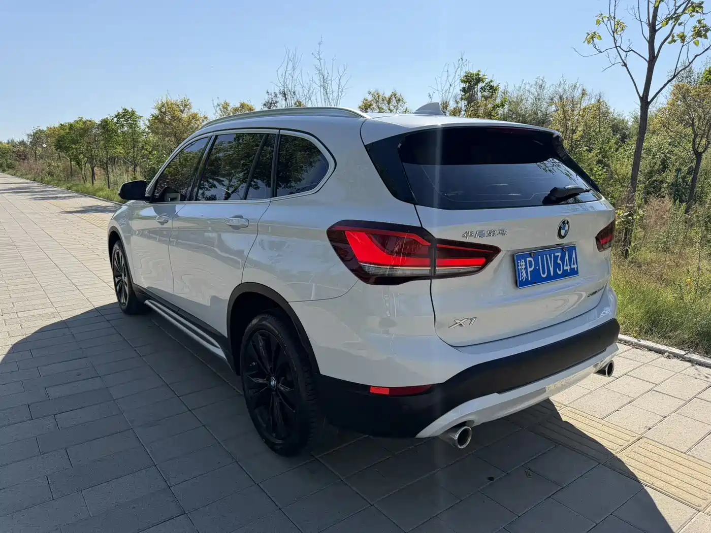 BMW X1 2022 sDrive20Li Fashion фото 6