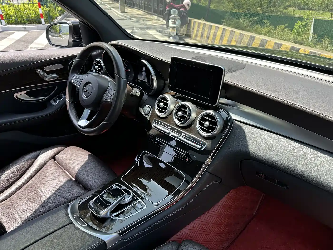 Mercedes-Benz GLC 2017 GLC 260 4MATIC Dynamic фото 14