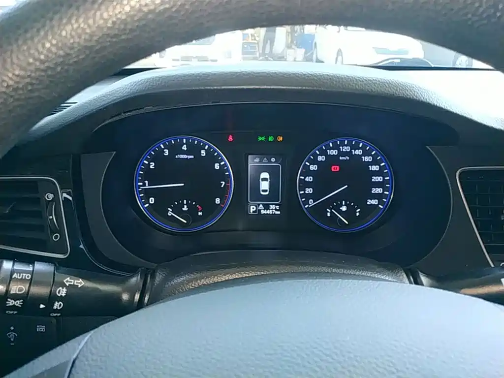 Hyundai Mistra 2014 1.8L Auto Smart GLS фото 12