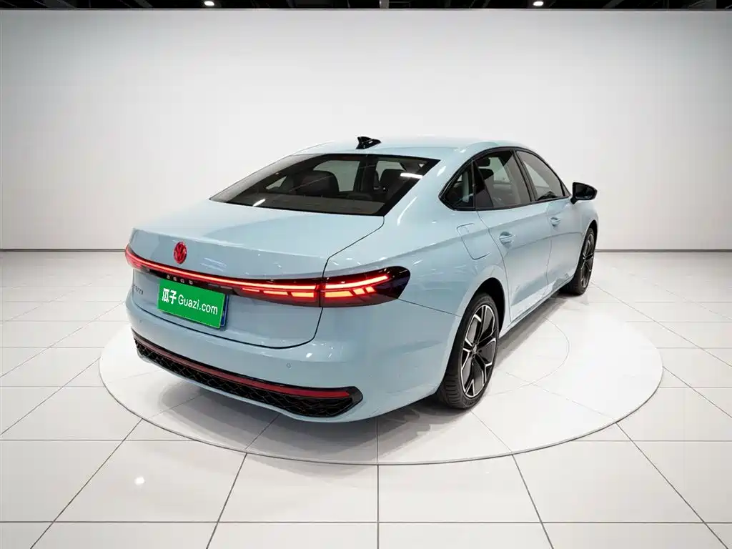 Volkswagen Passat 2025 Pro 380TSI Starlight Dragon Glory Edition фото 7