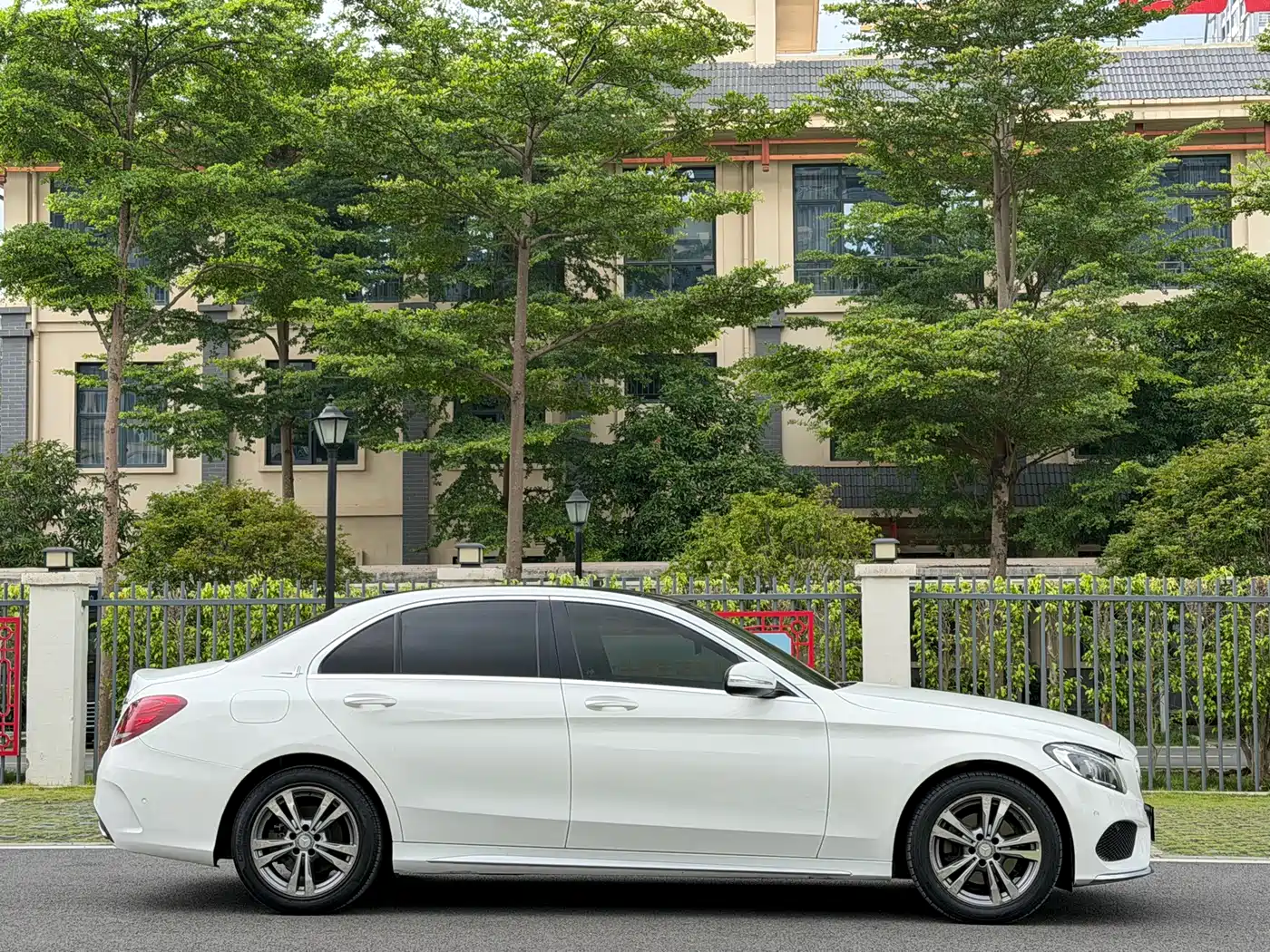 Mercedes-Benz C-Class 2016 C 200 L Sport фото 19