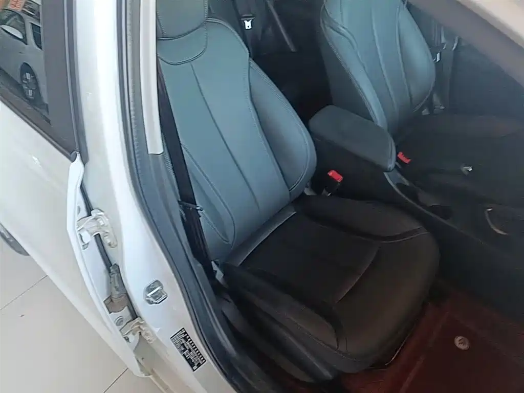 Buick Excelle 2021 Facelift 1.3T Auto Mild Hybrid Elite фото 25