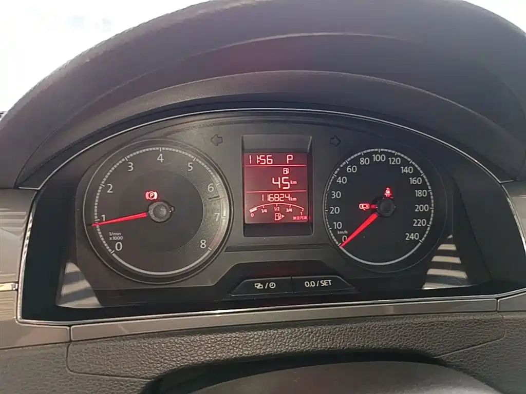 Volkswagen Santana 2016 1.6L Automatic Comfort Edition фото 12
