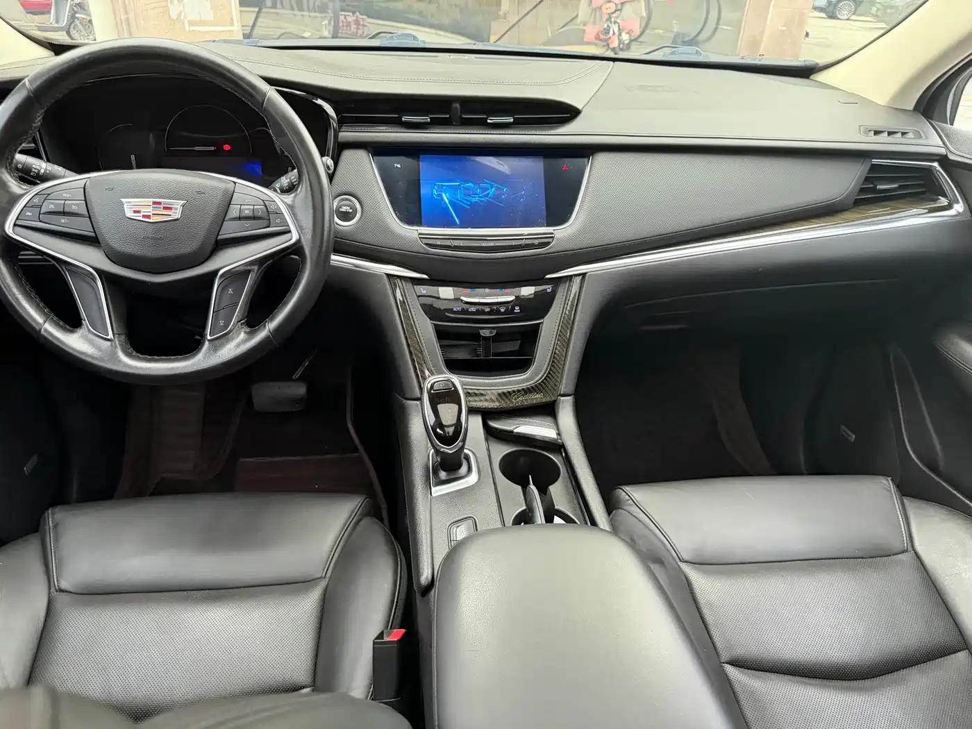 Cadillac XT5 2017 2016 25T Luxury Model